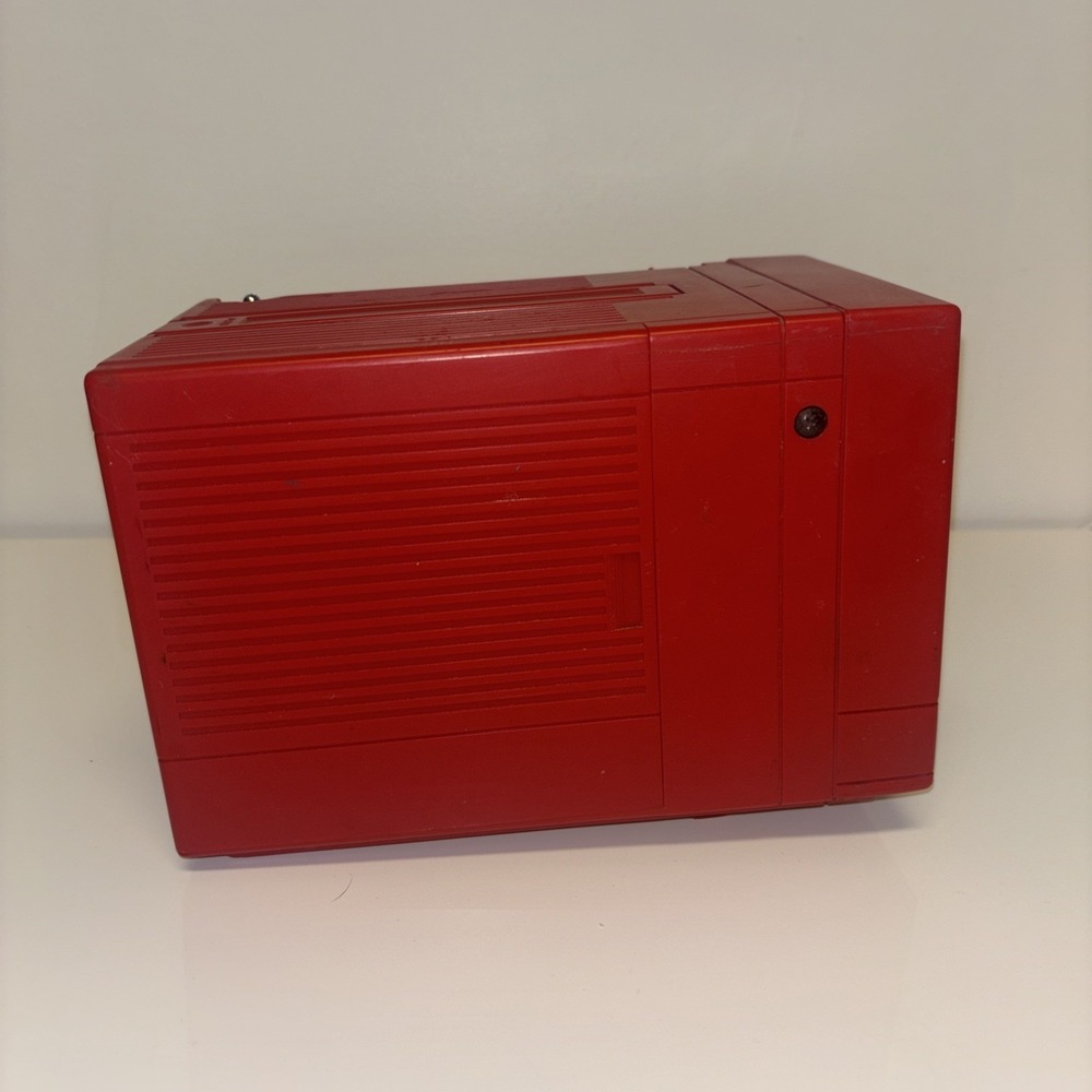 Vintage 1987 Electronics of North America Red Portable TV AM FM Radio CRT Retro - Picture 6 of 11